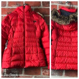 The North Face Red Gotham 550 Down Puffer Faux Fur Hood Jacket Size Small